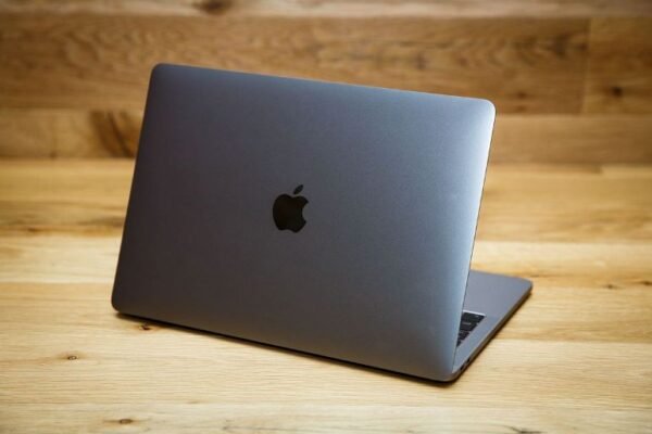 MACBOOK PRO 2017 13" – Image 3